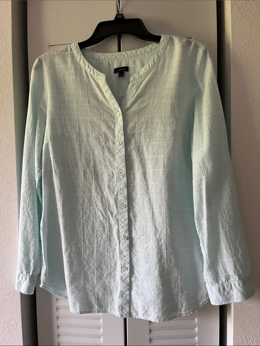 Size Large Talbots Aqua Long Sleeve Button Down Ladies Blouse